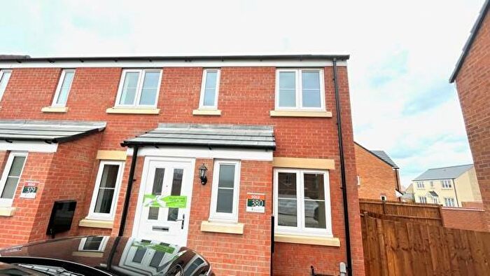 2 Bedroom End Of Terrace House To Rent In Trout Close, Weldon, Corby, NN17