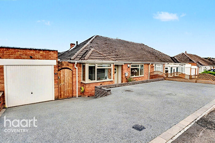 3 Bedroom Semi-Detached Bungalow For Sale In Wychwood Avenue, Coventry, CV3
