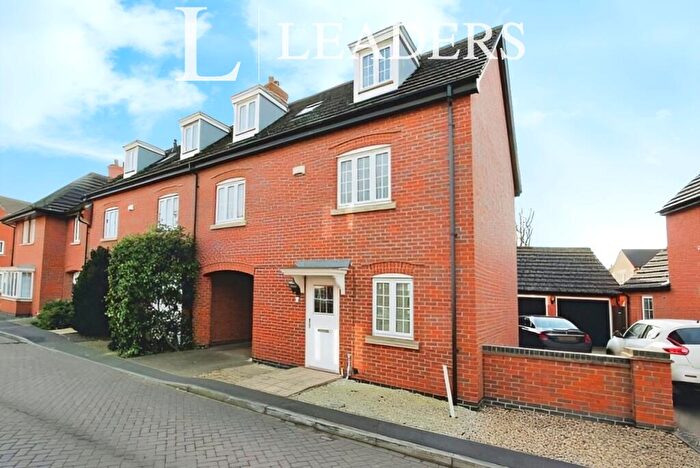 4 Bedroom Town House To Rent In Holloway Avenue, Bourne, PE10