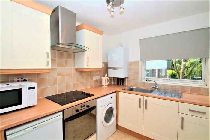 Flat To Rent In Sudbury Hill, Harrow On The Hill, HA1