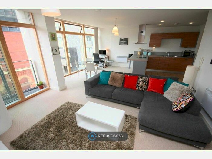 2 Bedroom Flat To Rent In Design House, Manchester, M4