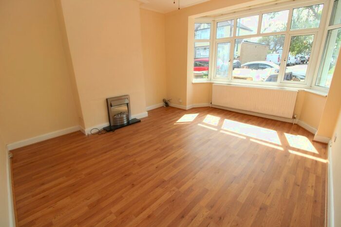 3 Bedroom Property To Rent In Highview Avenue, Wallington SM6