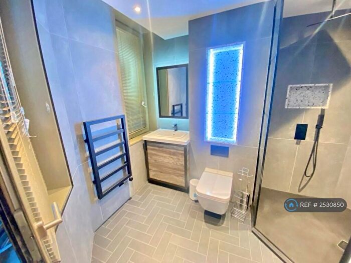 1 Bedroom Flat To Rent In Stage Apartments, London, EC2A