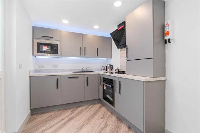 2 Bedroom Apartment To Rent In Waterloo Street, Plymouth, PL4