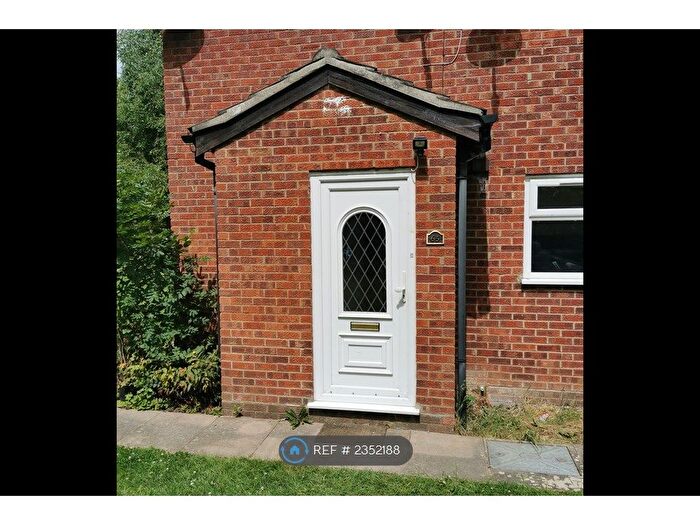 Studio To Rent In Celandine Drive, Luton, LU3