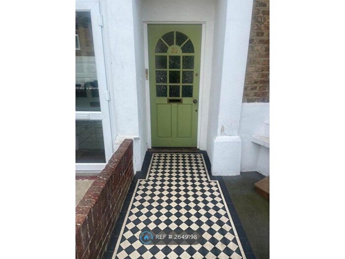 1 Bedroom Flat To Rent In East Dulwich, London, SE22