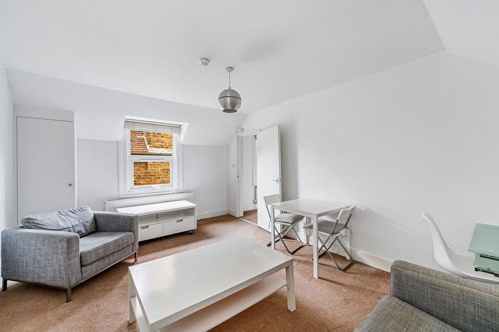 1 Bedroom Flat To Rent In Madeley Road, W5