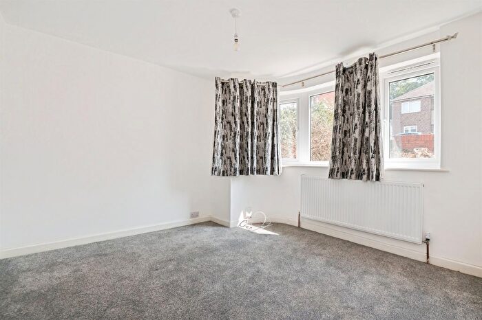 2 Bedroom Maisonette For Sale In Gainsford Road, Southampton, SO19