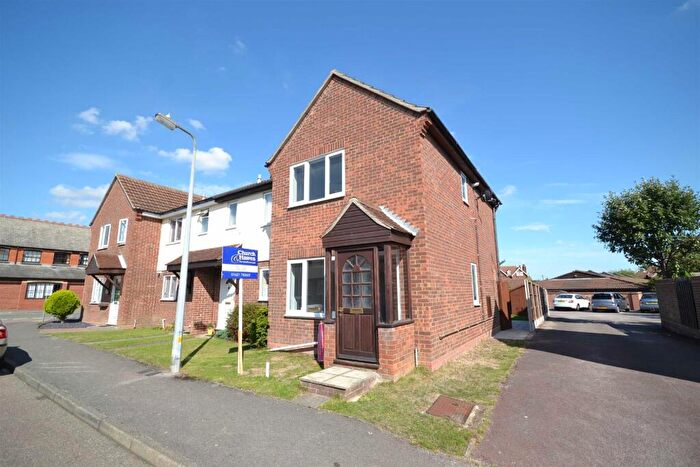 2 Bedroom End Of Terrace House To Rent In Falklands Road, Burnham-on-Crouch, CM0