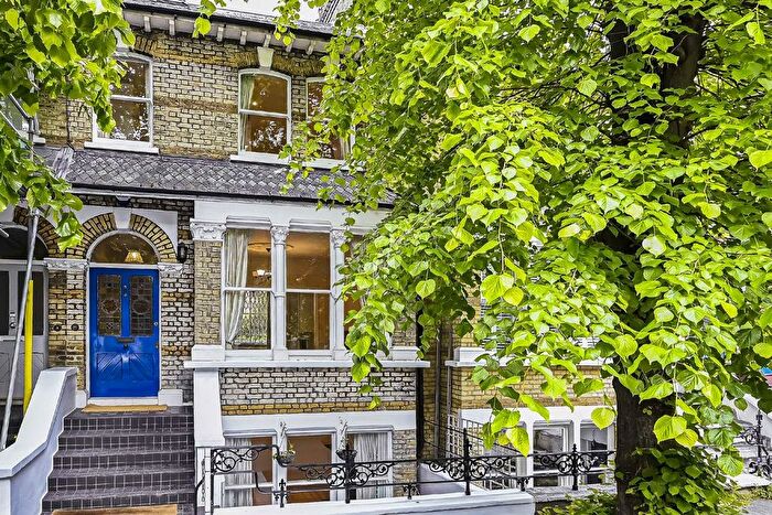 4 Bedroom Property To Rent In Linden Gardens, London, W4