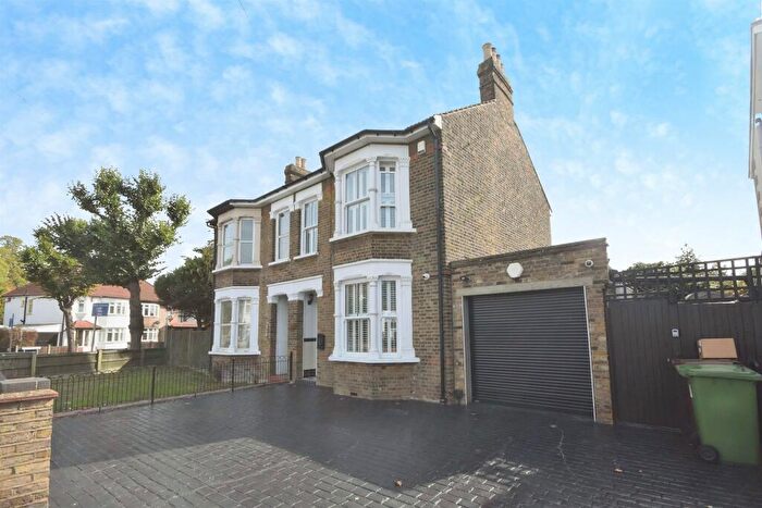 3 Bedroom Semi-Detached House For Sale In Brentwood Road, Romford, RM1