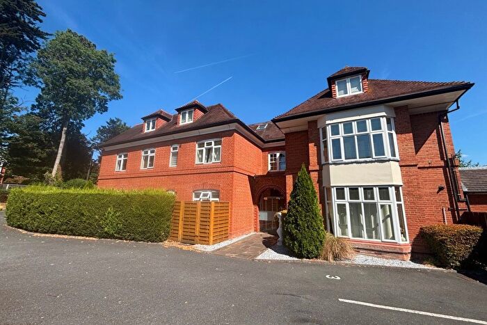 3 Bedroom Flat To Rent In Northdene Court, Egham Hill, Englefield Green, Egham, Surrey, TW20