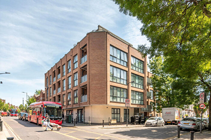 2 Bedroom Flat For Sale In Rucklidge Avenue, Harlesden, London, NW10