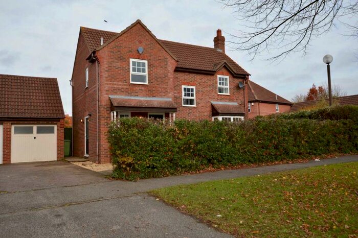 4 Bedroom Detached House To Rent In Heybridge Crescent, Caldecotte, MK7