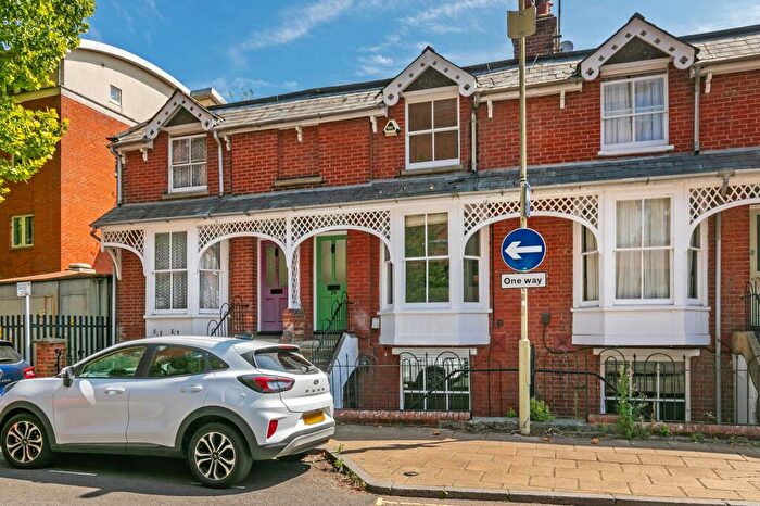 3 Bedroom Terraced House To Rent In Tower Street, Winchester, SO23