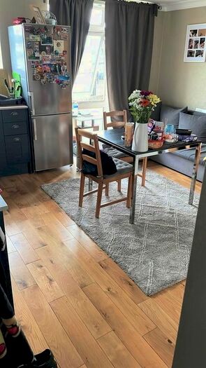 2 Bedroom Flat To Rent In Edward Way, Ashford, TW15