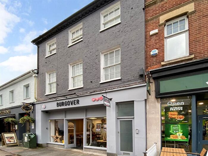1 Bedroom Apartment To Rent In South Street, Chichester, PO19