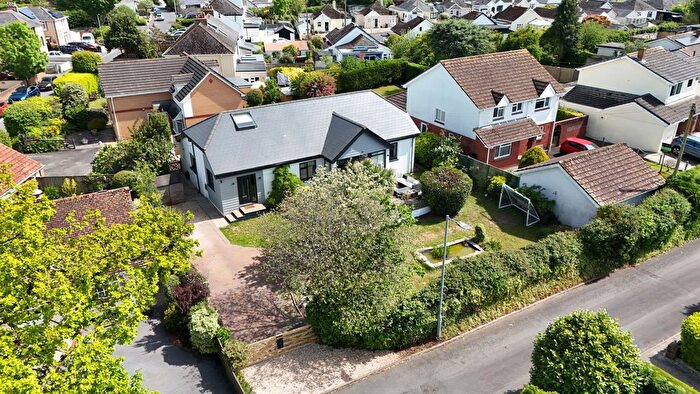5 Bedroom Bungalow For Sale In Broadway Avenue, Kingsteignton, Newton Abbot, TQ12