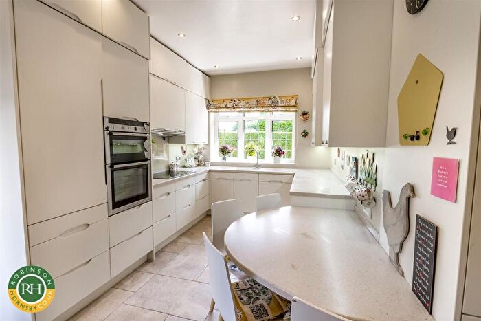 2 Bedroom Detached Bungalow For Sale In St. Erics Road, Doncaster, DN4