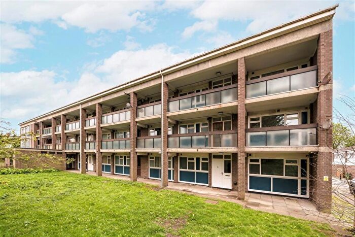 2 Bedroom Flat For Sale In Kidbrooke Park Close, Blackheath, SE3