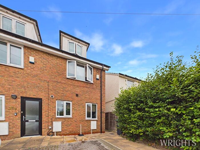 3 Bedroom End Of Terrace House For Sale In Lemsford Road, Hatfield, AL10