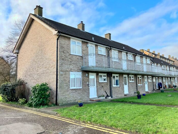 1 Bedroom Maisonette To Rent In Hughenden Road, St. Albans, Hertfordshire, AL4