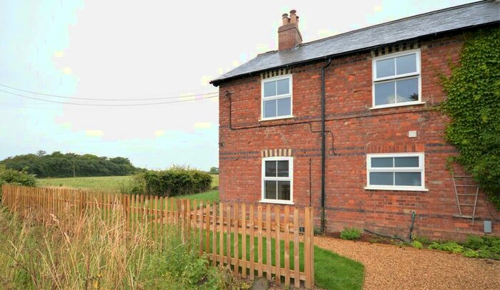 3 Bedroom Semi-Detached House To Rent In Rectory Farm Cottages, Warmington, PE8
