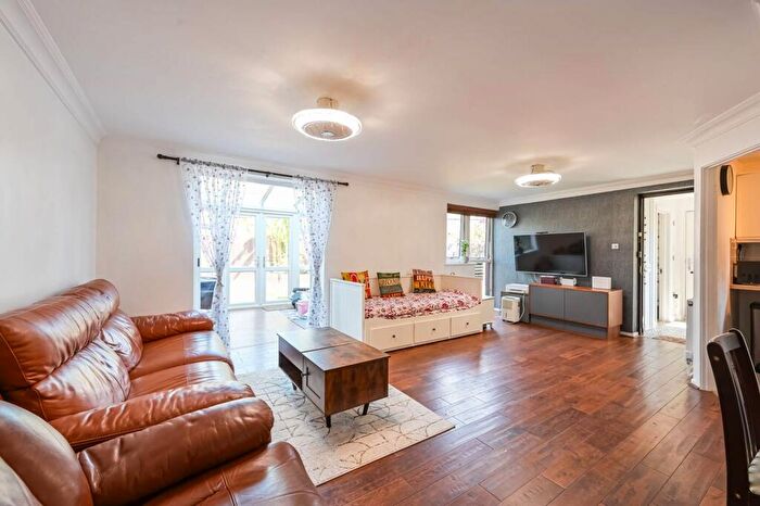 3 Bedroom Terraced House For Sale In Friars Mead, , Isle Of Dogs, London, E14