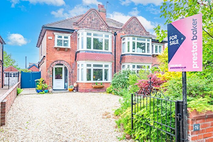 3 Bedroom Semi-Detached House For Sale In Town Moor Avenue, Town Moor, Doncaster, DN2