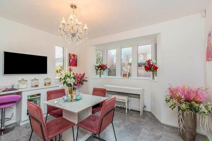 5 Bedroom Semi-Detached House To Rent In Blackpool Old Road, Blackpool, Lancashire, FY3