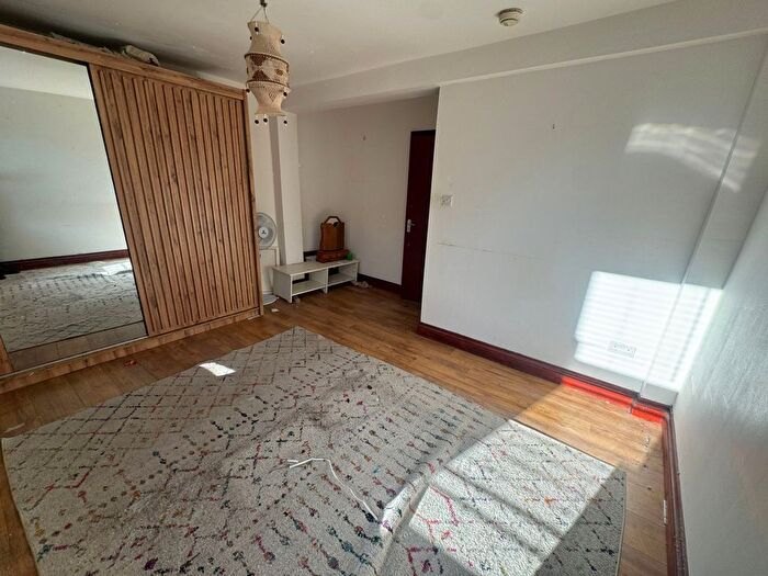 1 Bedroom Flat To Rent In A Bethnal Green Road, E2