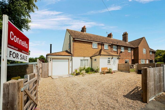 3 Bedroom Semi-Detached House For Sale In Greenfields, Sellindge, Ashford, TN25