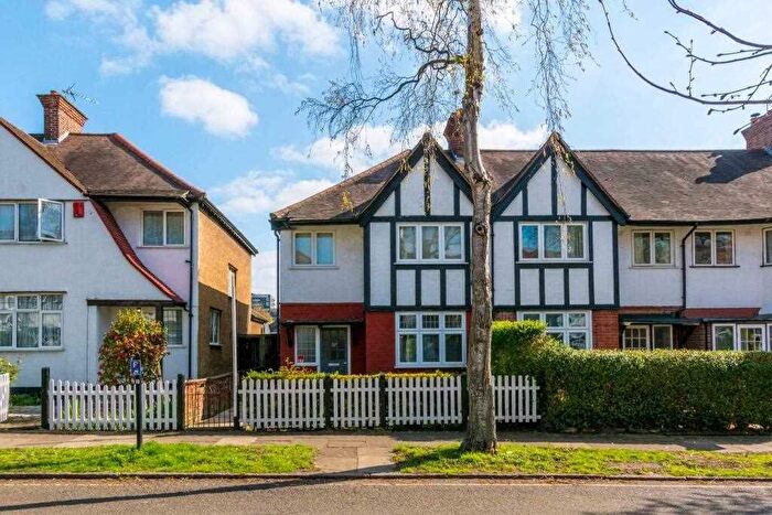 3 Bedroom End Terrace House To Rent In Park Drive, Acton, Acton, W3
