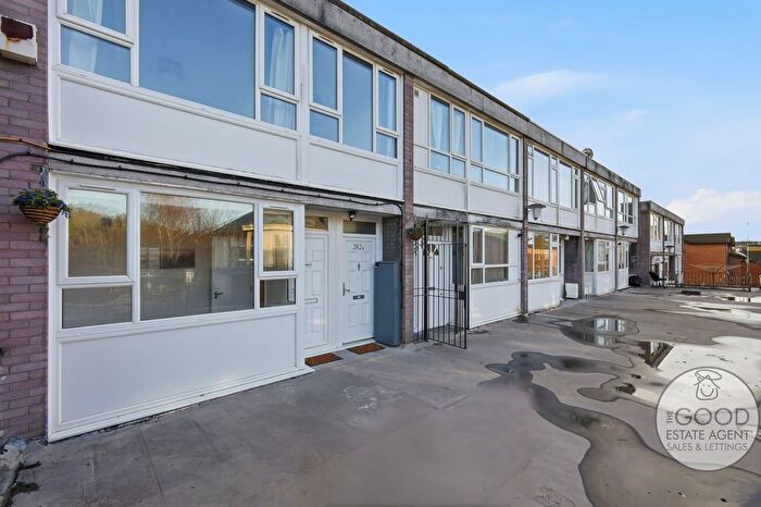 2 Bedroom Flat To Rent In High Road, Loughton, IG10