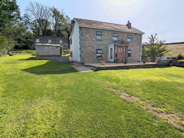 4 Bedroom Detached House For Sale In Pontantwn, Kidwelly, Carmarthenshire., SA17