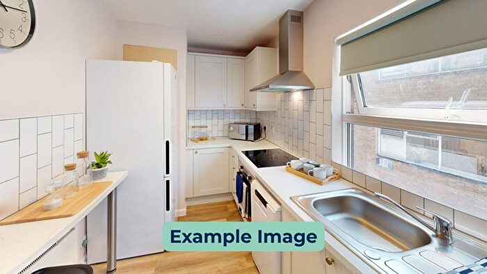 4 Bedroom Flat To Rent In Flat, , Mark Lane, BS1