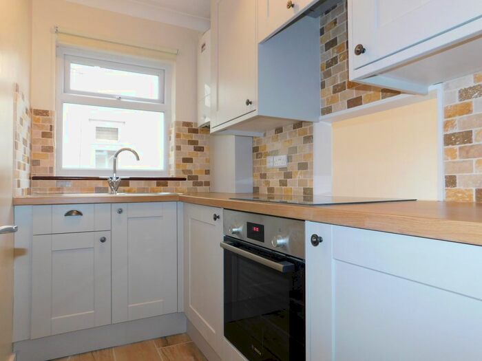 1 Bedroom Flat To Rent In Stubbington Avenue, Portsmouth, PO2