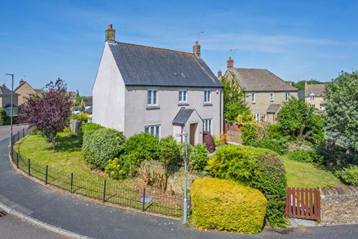 4 Bedroom Detached House For Sale In Century Close, Cirencester, GL7