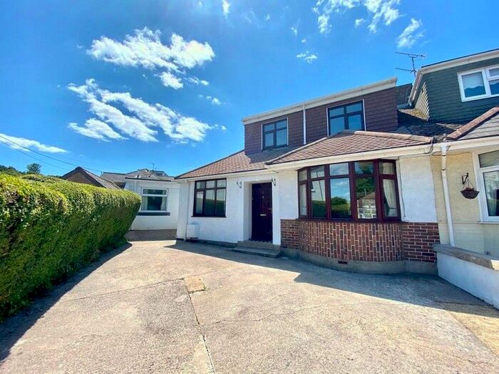 4 Bedroom Semi-Detached Bungalow For Sale In Ewenny Cross, Ewenny, Bridgend, Vale Of Glamorgan., CF35