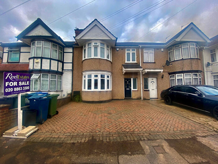 3 Bedroom Terraced House For Sale In Wykeham Road, HA3