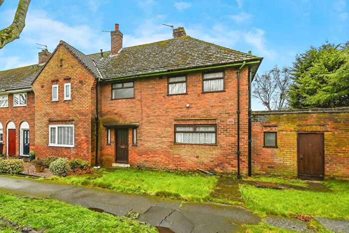 3 Bedroom End Terrace House For Sale In Oakhill Drive, Merseyside, L31