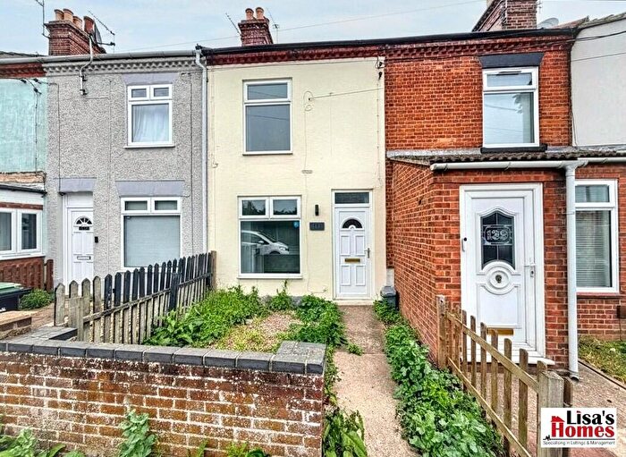 3 Bedroom Terraced House To Rent In Gorleston Road, NR32