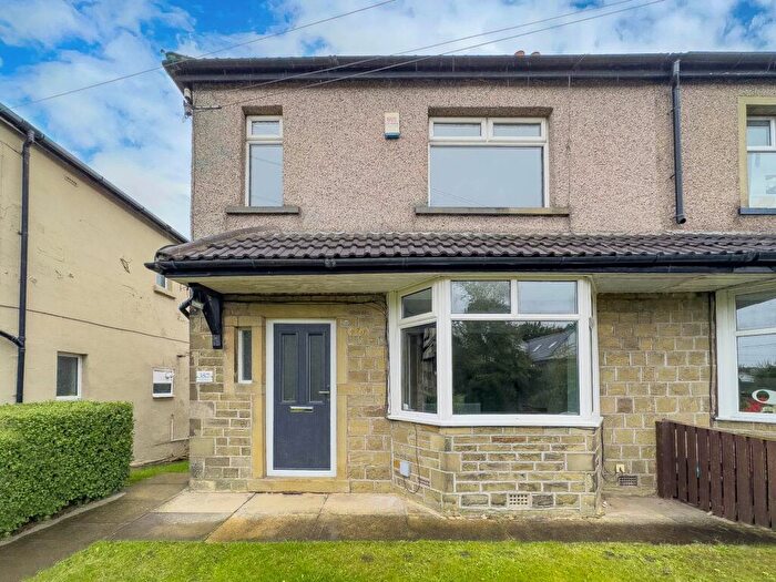 3 Bedroom Semi-Detached House To Rent In Whitehall Road, Cleckheaton, BD19