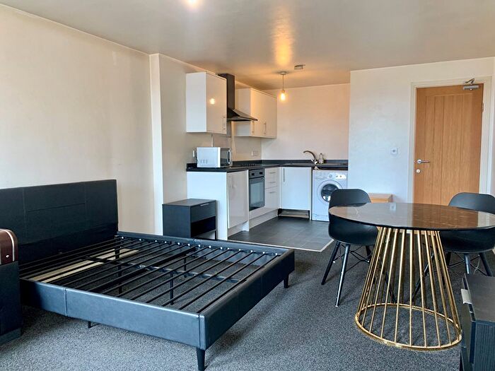 1 Bedroom Flat To Rent In Salter Street, Stafford, ST16