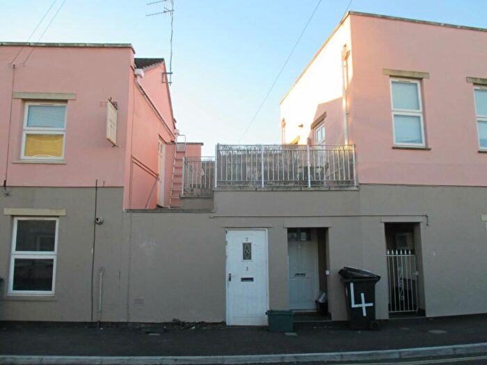 2 Bedroom Flat To Rent In Myrtle Street, Southville, Bristol, BS3