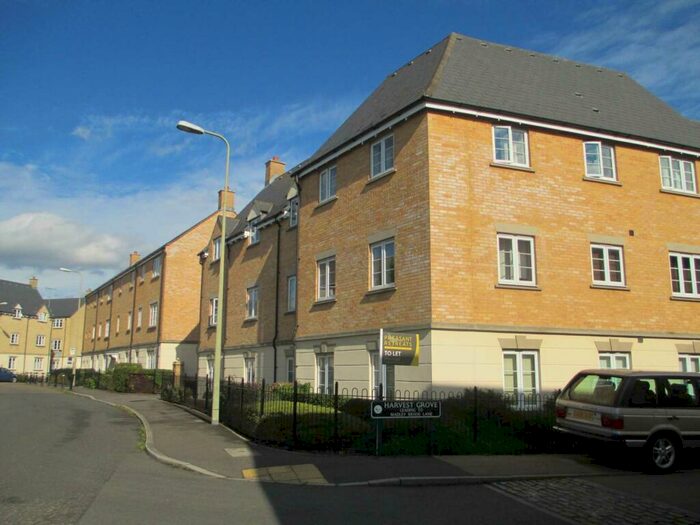 2 Bedroom Flat To Rent In Harvest Grove, OX28