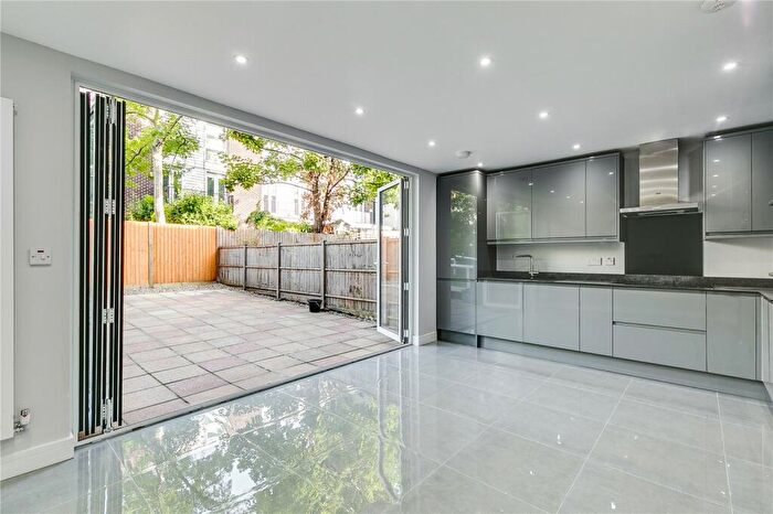 4 Bedroom Terraced House To Rent In Hornby Close, Swiss Cottage, NW3