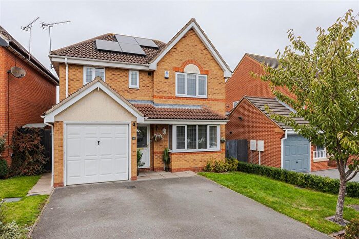 4 Bedroom Detached House For Sale In Fieldfare Close, Scunthorpe, DN16