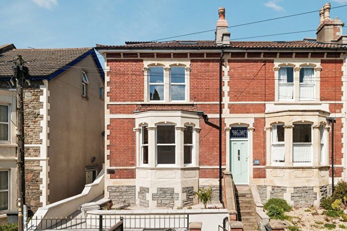 3 Bedroom End Terrace House For Sale In York Road, Montpelier, Bristol, BS6
