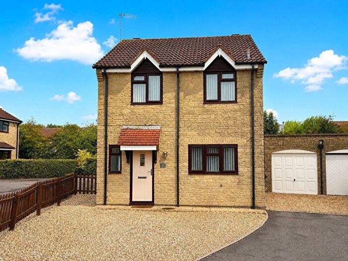 3 Bedroom Detached House For Sale In Melfort Close, Sparcells, Swindon, SN5